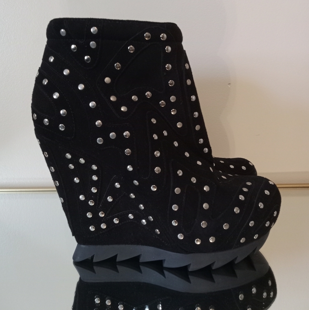 Camilla Skovgaard Black Suede Studded Wedge Ankle Boots - Picture 2 of 13